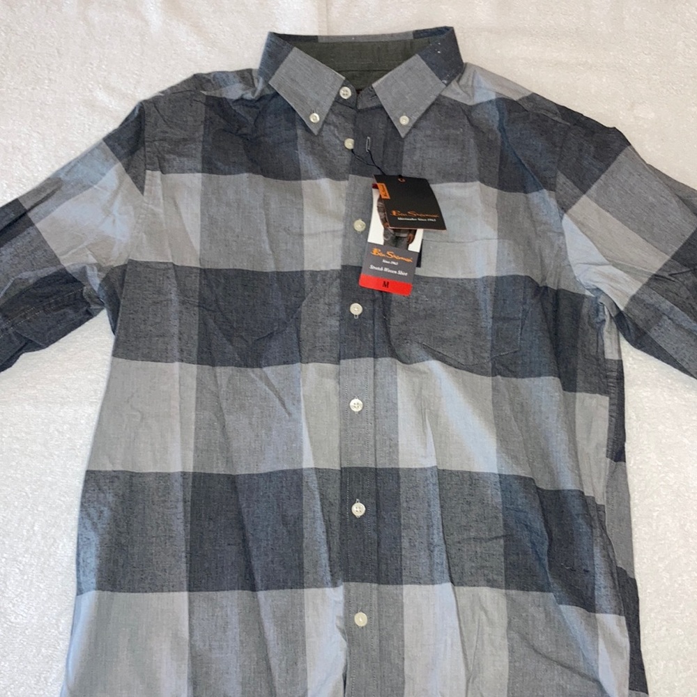 Men’s dress shirt M